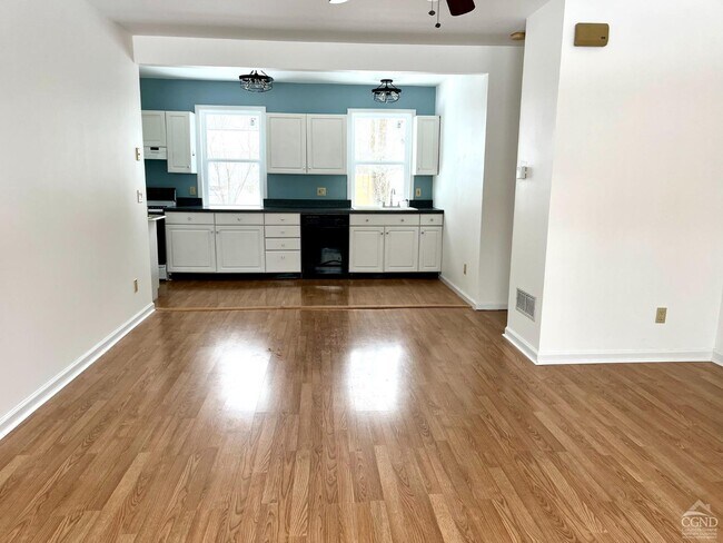 Building Photo - 16 Catskill View Dr