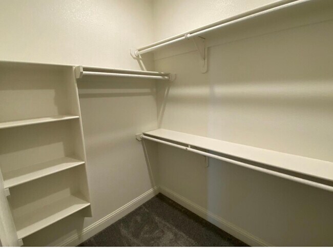 Walk in closet - 7811 87th St