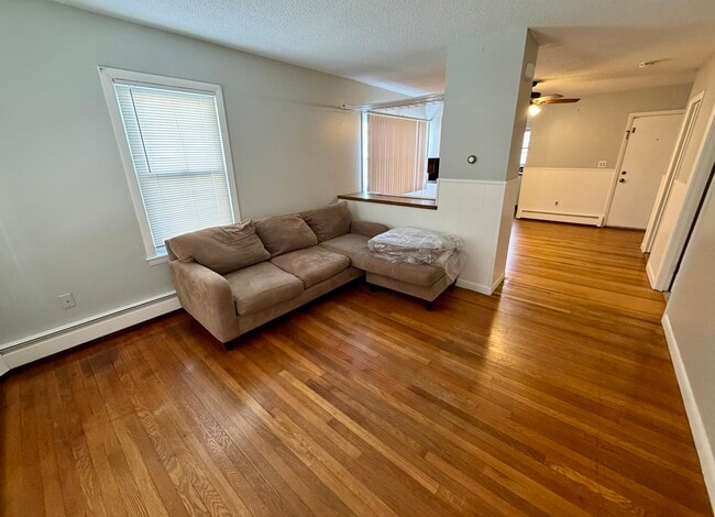 Building Photo - 30 Juniper St