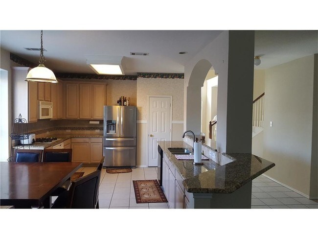 Foto del edificio - 8305 Spring Ridge Dr