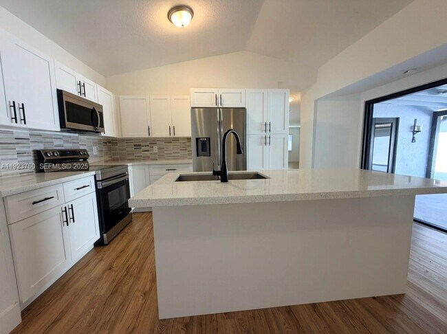 Building Photo - 11361 SW 145th Ave