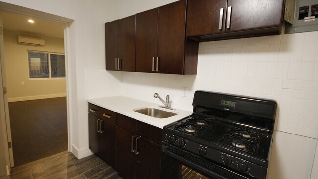 Foto del edificio - 318 Bedford Ave