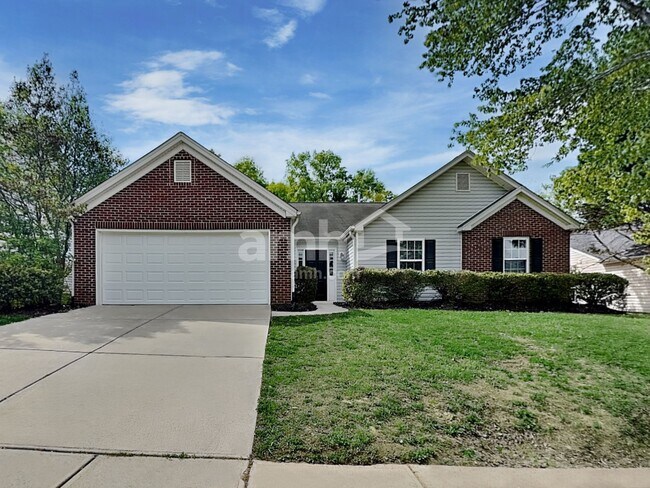 Building Photo - 1005 Glen Hollow Dr