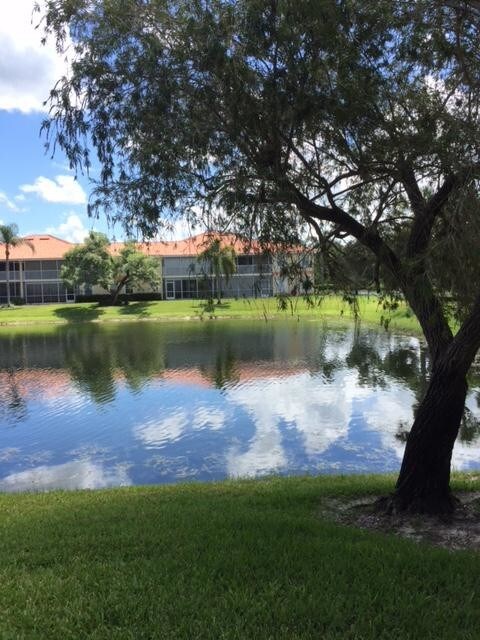 Foto del edificio - 7416 Plumbago Bridge Rd