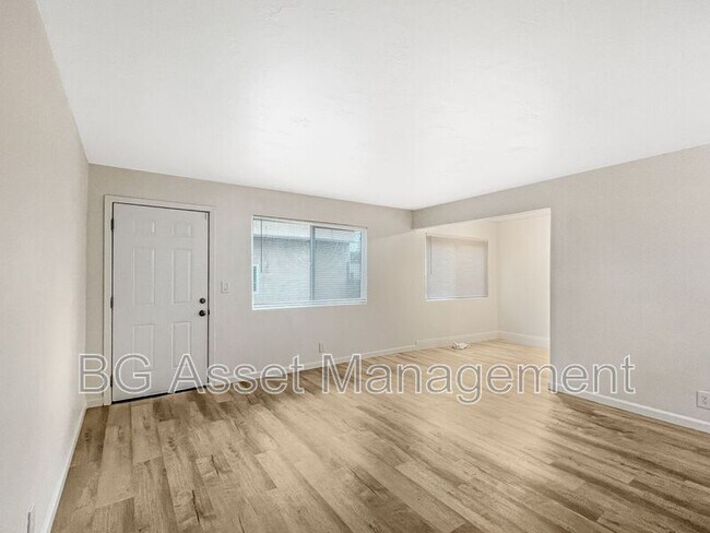 Foto del edificio - 355 S 29th St