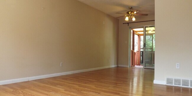 Foto del edificio - Two-Story Home in West Ft. Collins w/ Grea...