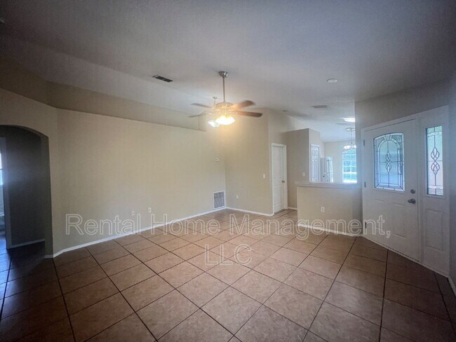 Foto del edificio - 2537 Hickory Oak Blvd