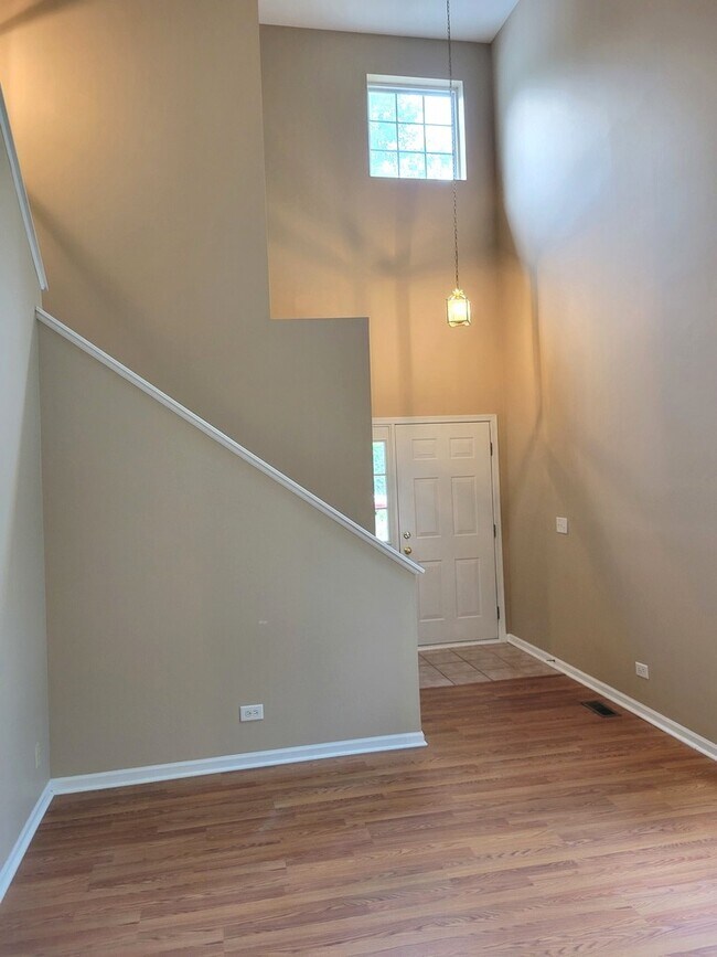 Building Photo - 371 Abington Woods Dr