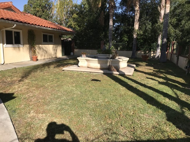 Foto del edificio - 1900 Emerald Terrace
