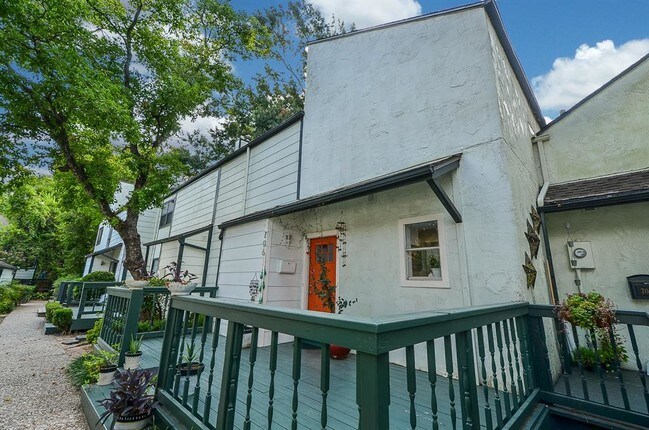 Building Photo - 706 Worthshire St