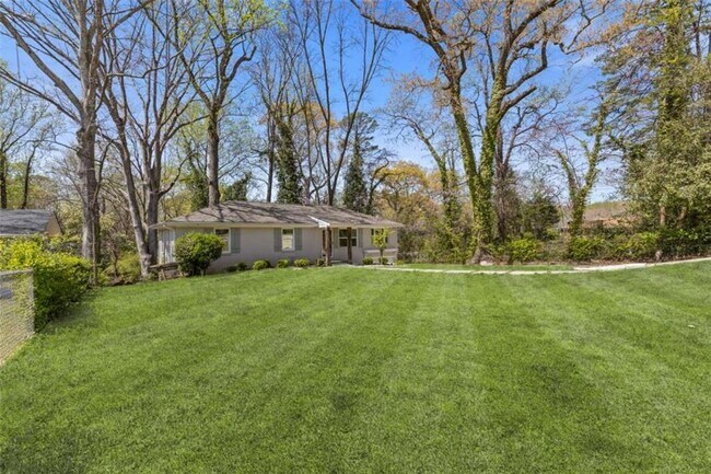 Building Photo - 2779 Horse Shoe Dr