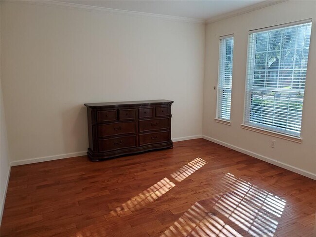 Building Photo - 16718 Chestnut Meadow Ct