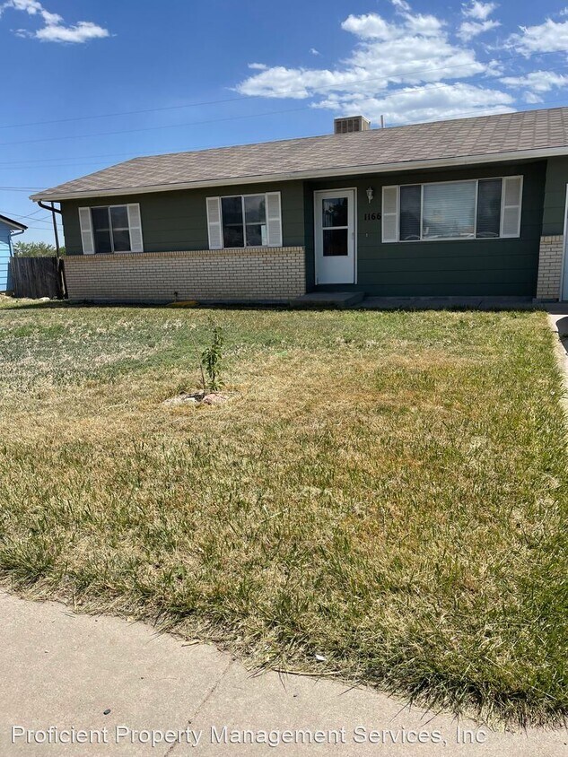 Foto principal - 3 br, 1 bath House - 1166 Natalie St