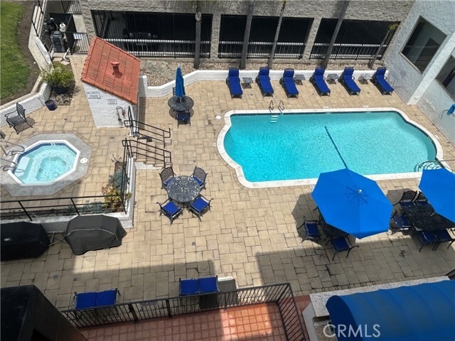 Building Photo - 411 Avenida Granada