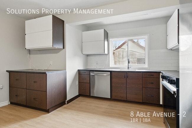 Building Photo - **PRIVATE 1 BED/1BATH 2ND FLOOR UNIT CLOSE TO ALL AMENITIES**