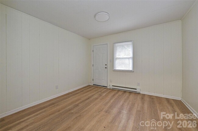 Foto del edificio - 300 E Hudson St