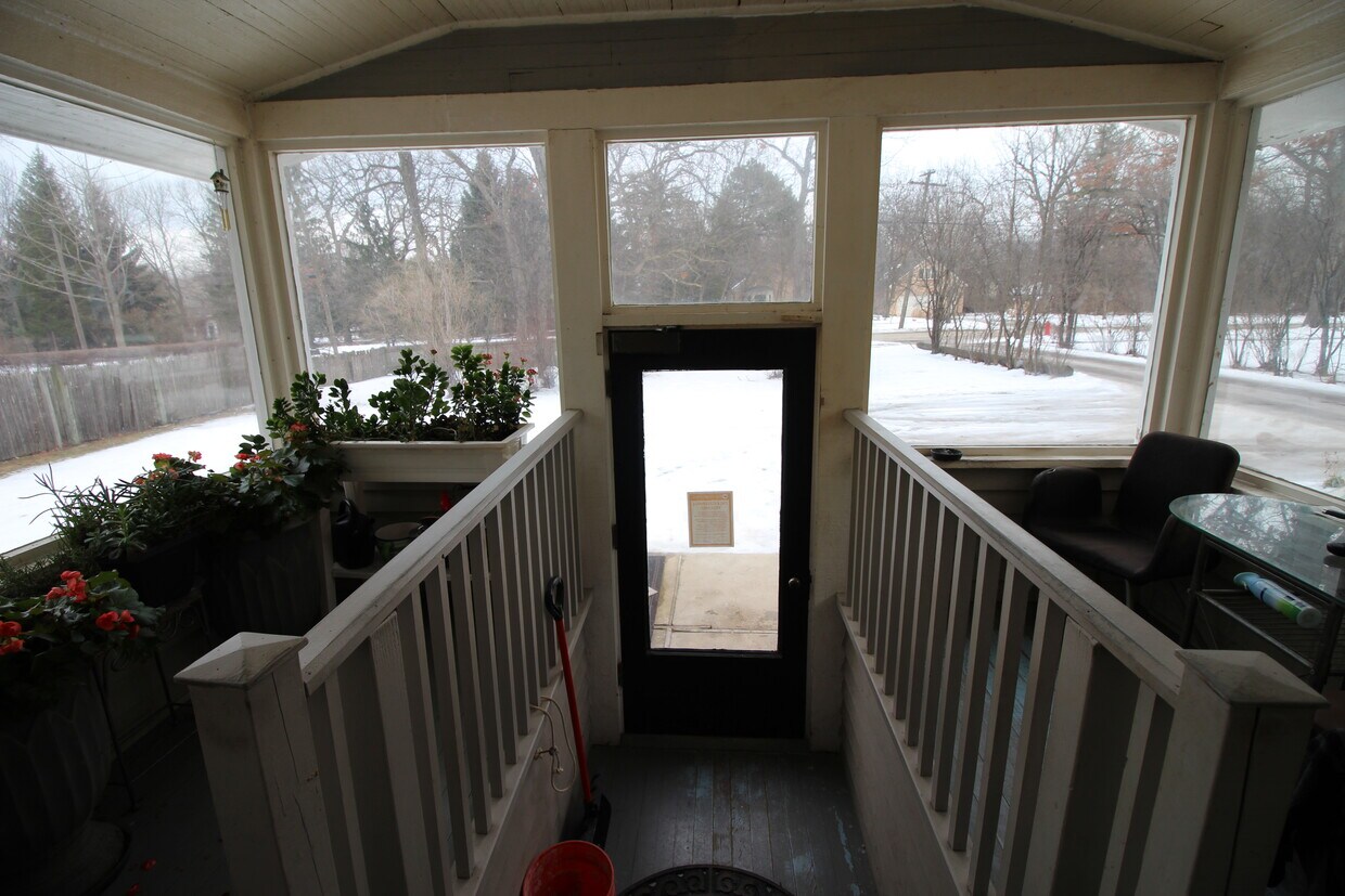 Foto del edificio - 2494 Saint Johns Ave