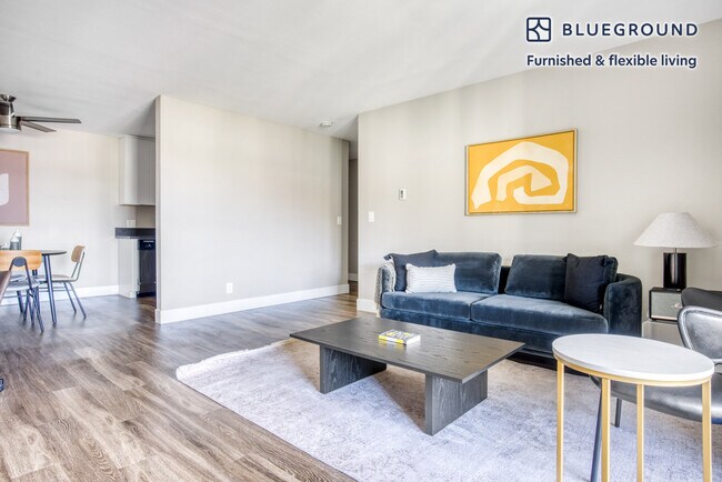 Foto del edificio - 950 E Hillsdale Blvd
