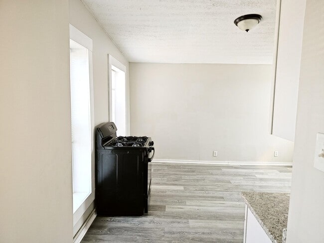 Photo - Central Ave Apartment