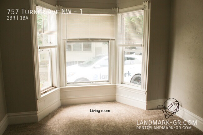 Building Photo - 2 BED Available AUGUST 1 - Grand Rapids We...