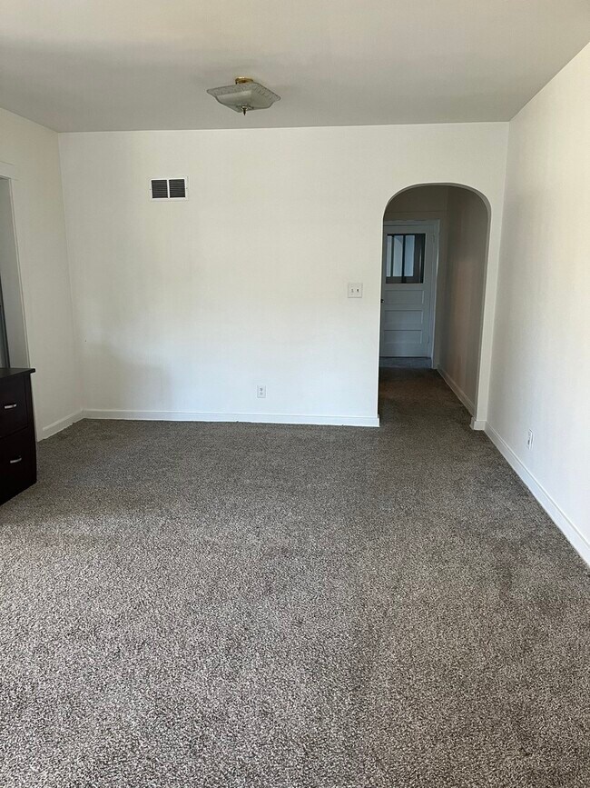 Foto del edificio - 88 Fox Ave