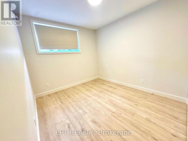 Building Photo - 254 Garneau St