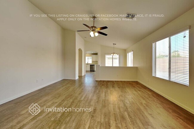 Foto del edificio - 12218 W Hadley St