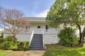Unit B. Front door. - 18490 Empire St