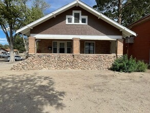 Building Photo - 1124 Lake Ave