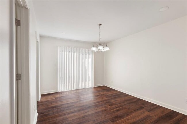 Building Photo - 330 Winding River Dr