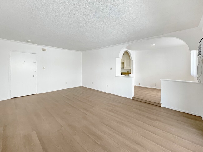 Building Photo - 960 Larrabee St