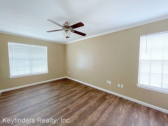 Building Photo - 2 br, 1.5 bath House - 4363 Rue De Belle M...