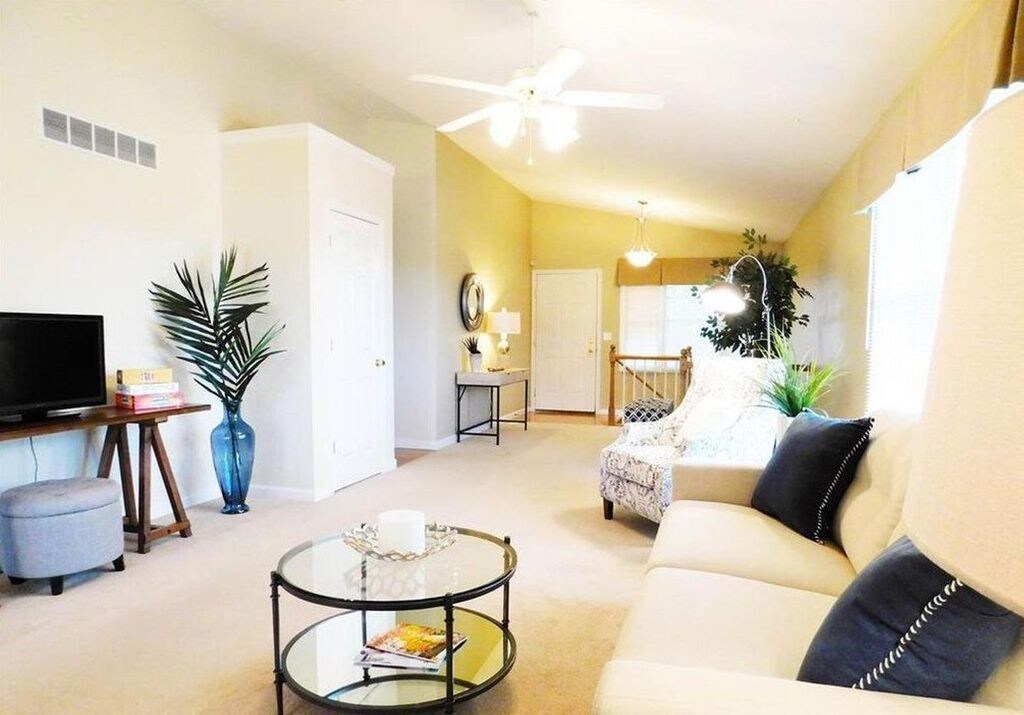 Foto principal - 2413 W Miners Dr