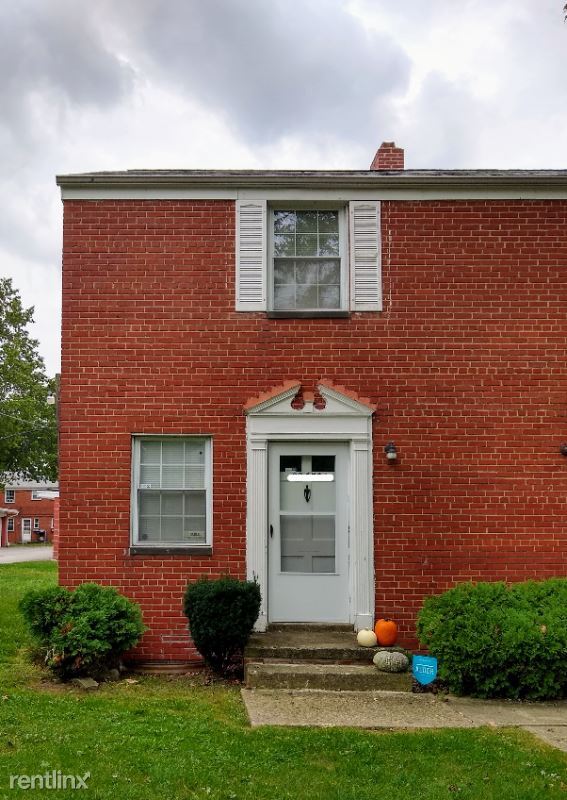 Primary Photo - 2 br, 1 bath Townhome - 481 Kenwood Dr