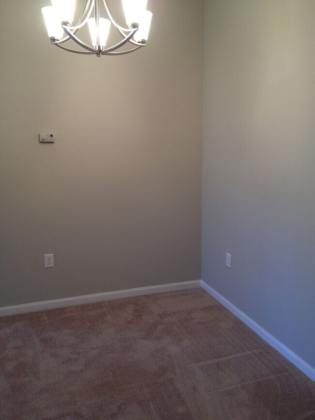 Foto del edificio - Available Fall 2026!