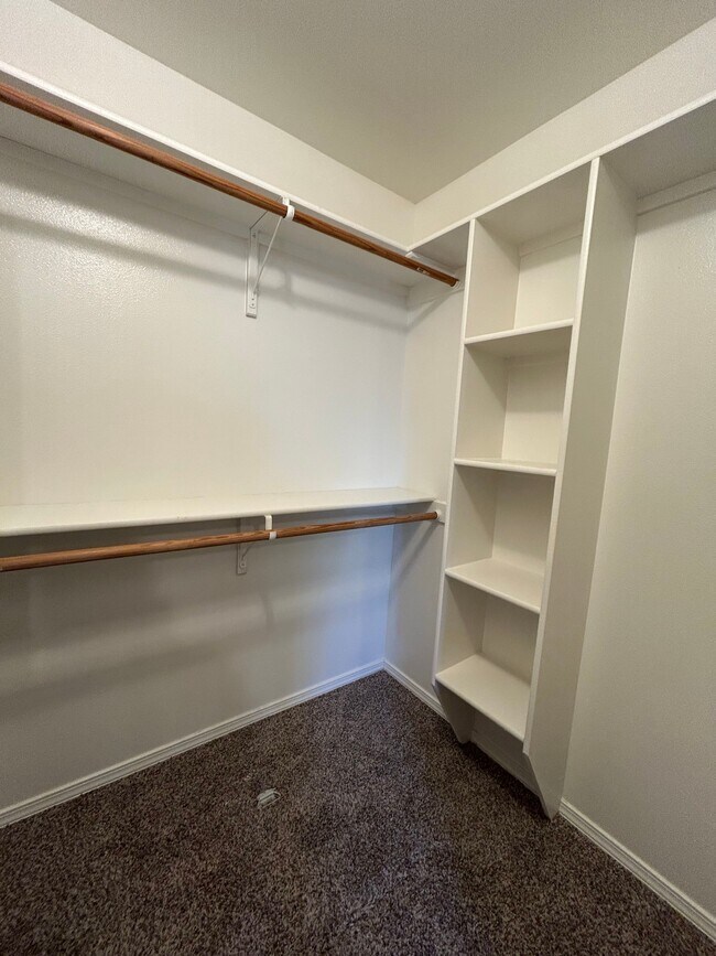 Foto del edificio - 7458 W Tottenham Ln