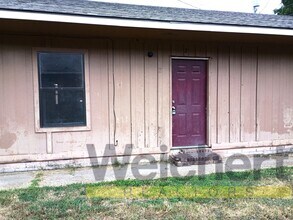 Building Photo - 302 N 10th Ave