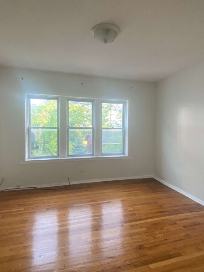 Foto del edificio - 3107 W Cortland St