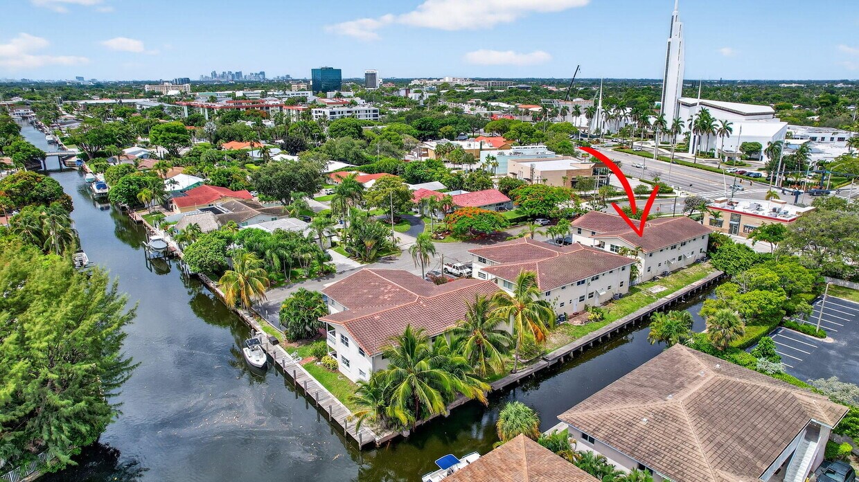 Primary Photo - 2591 NE 55th Ct