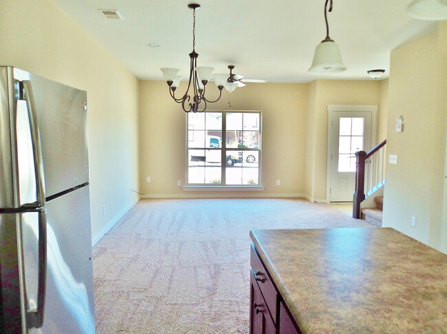 Foto del edificio - Town Home in Birmingham...Available to View!!