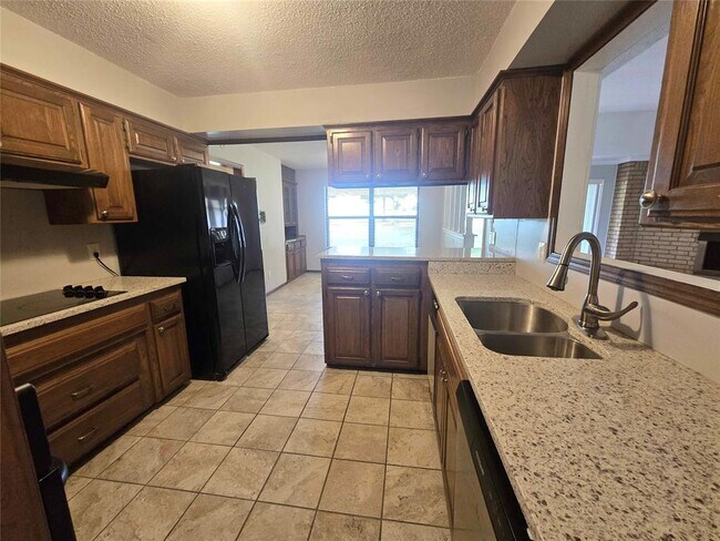 Foto del edificio - 4009 Cherry Hill Ln