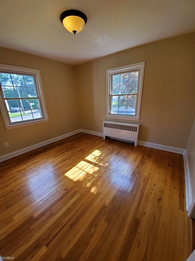 Building Photo - 4 br, 2 bath House - 73 Turner Rd