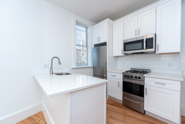 Foto del edificio - 151 Park Dr