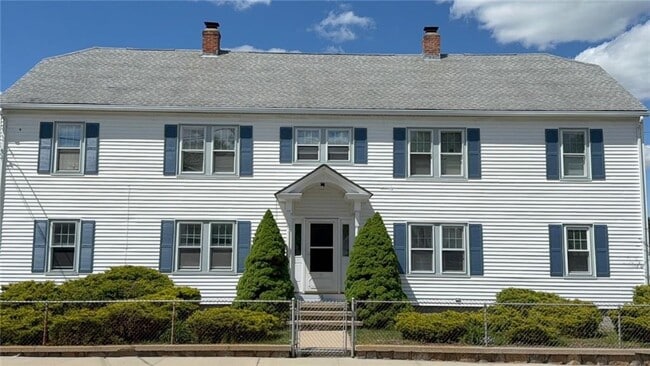 Building Photo - 56 W Warwick Ave