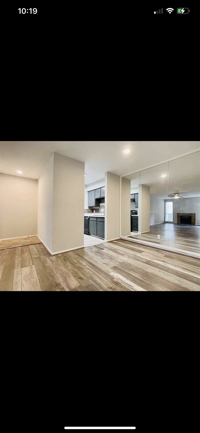 Dining area - 10211 Sugar Branch Dr