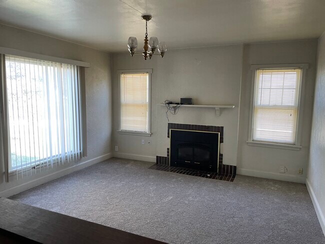 Foto del edificio - 1327 10th Ave