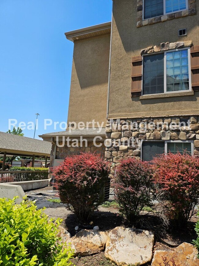 Building Photo - Reduced Price~Pet Friendly Condo