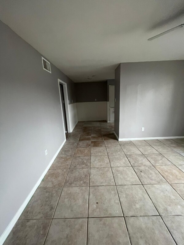 Building Photo - 5513 Newport St