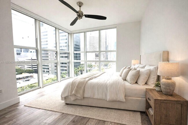 Building Photo - 951 Brickell Ave