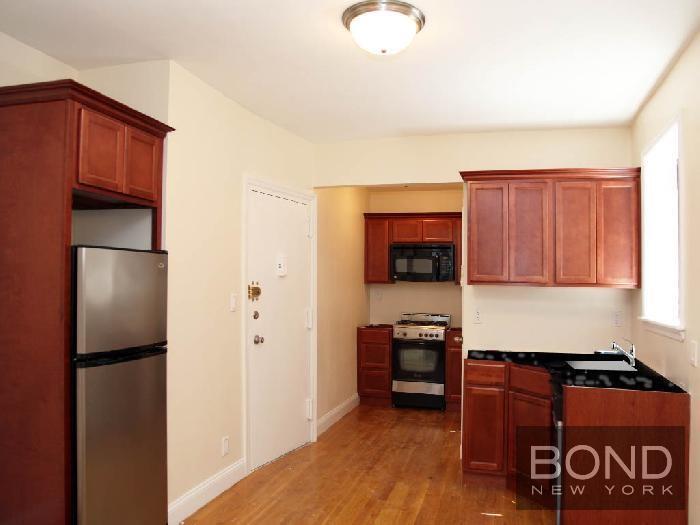 Primary Photo - 278 E 10th St